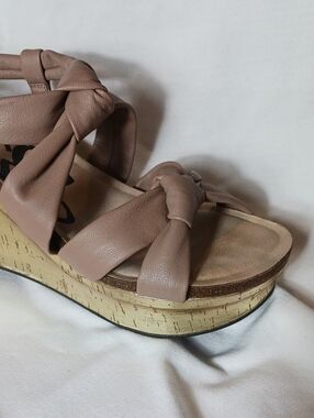 OTBT Platform Wedge Sandals Double Knot Elastic Tan Boho Granola Chic Size 8.5